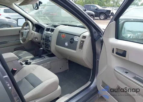 2008 Ford Escape Xlt из США, поврежденный, VIN 1FMCU931X8KB99581
